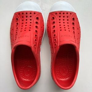 Native unisex Jefferson shoe toddler, size 10 in Torch Red